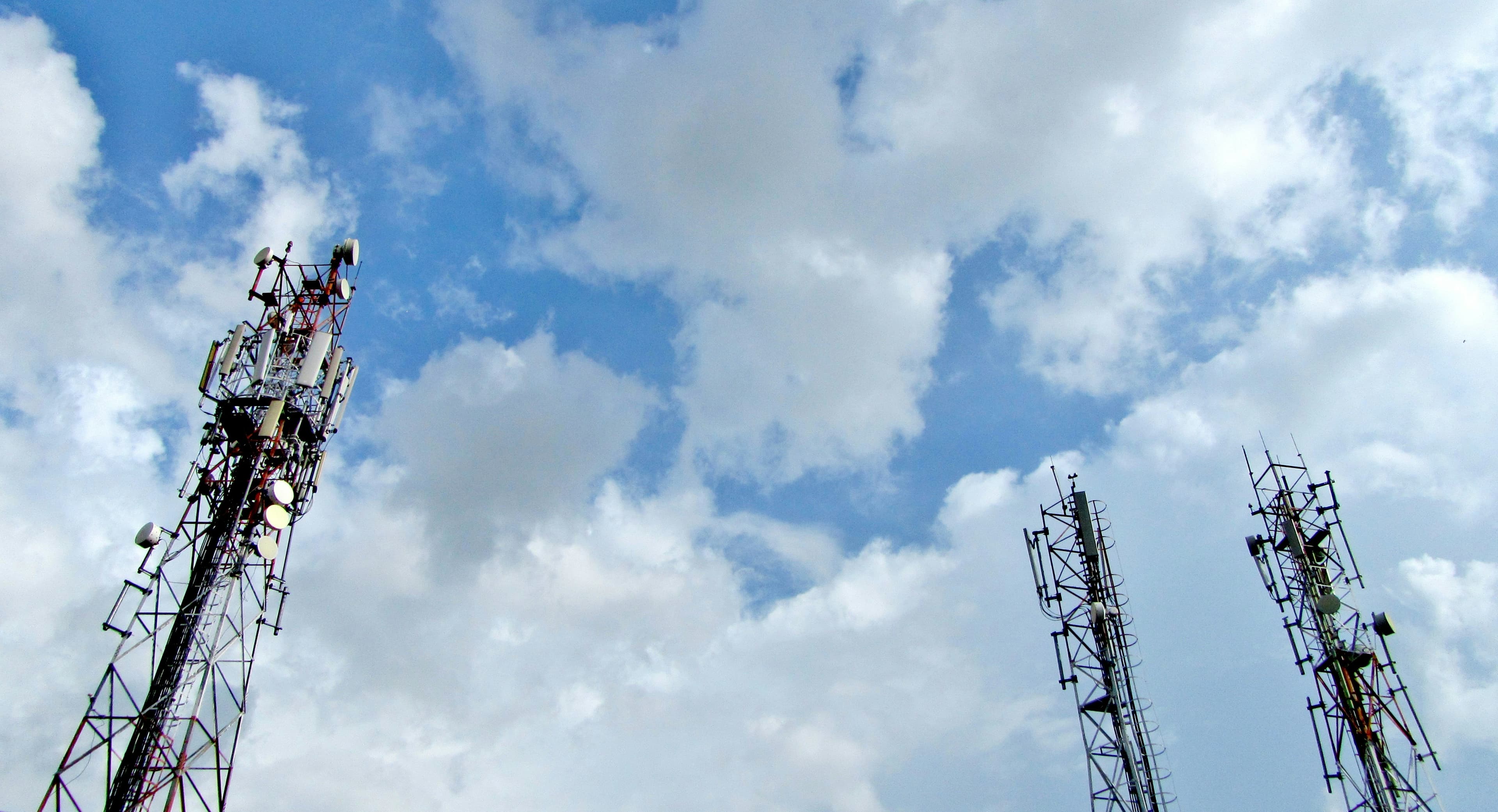 Telecommunications tower